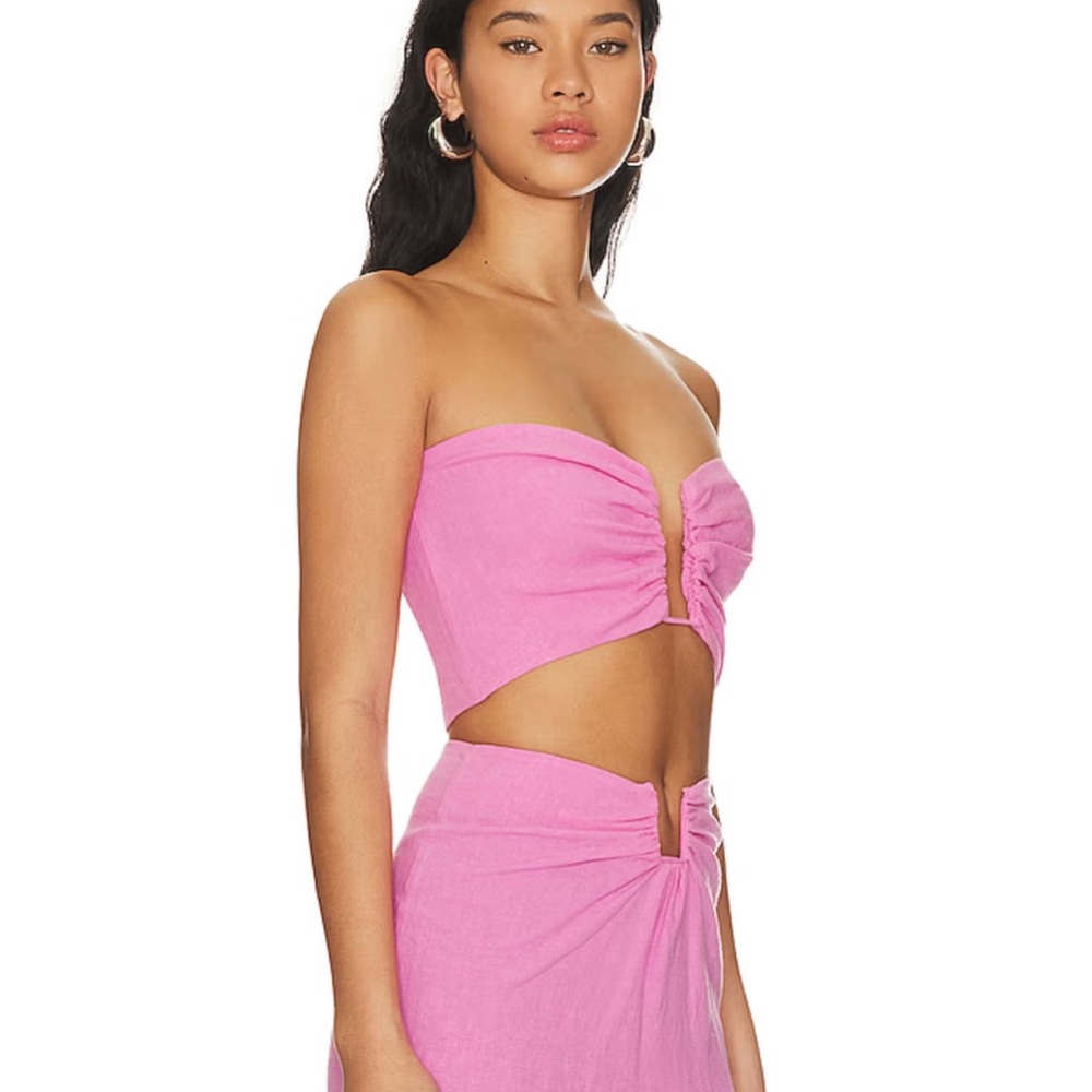 Natalie Rolt Lilo pink crop top